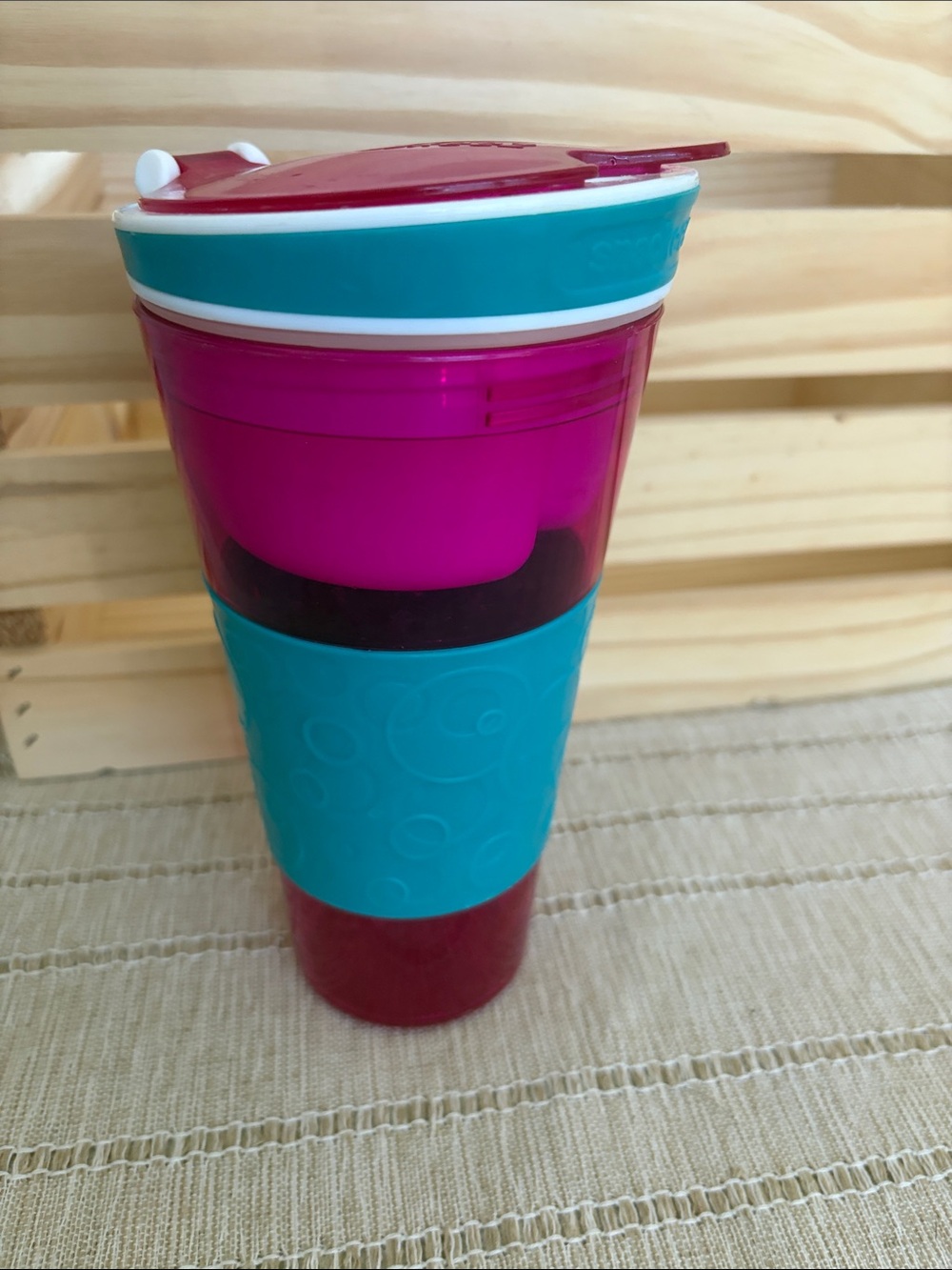 Snackeez Kids cup As Seen On TV Insulated Pink and Teal Travel Tumbler